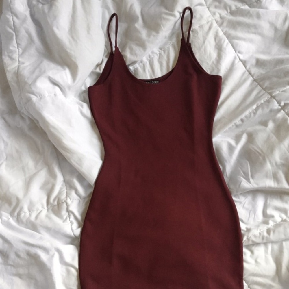 BURDGUNDY BODYCON MINI DRESS
